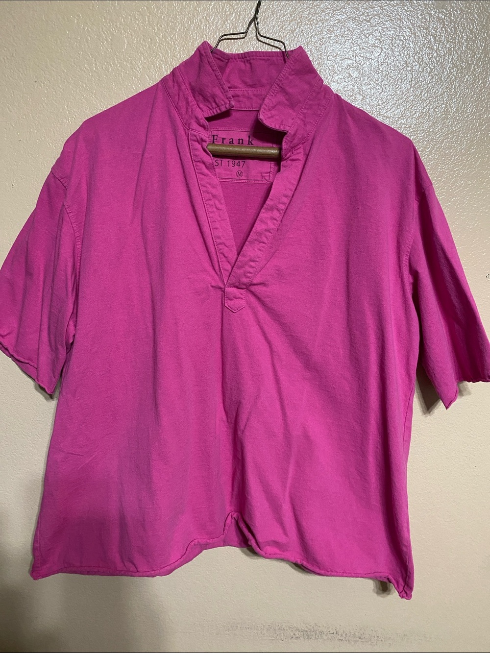 Frank & Eileen The Patty Fuchsia Short-Sleeve V-Neck Tee